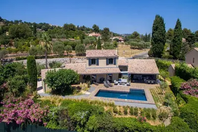 Image de Maison d'exception climatisée, piscine à Ollioules, Var, près de Sanary-sur-Mer.