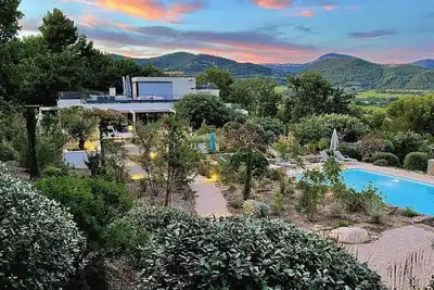 Image de Villa climatisée près de Vaison-la-Romaine, avec piscine chauffée.