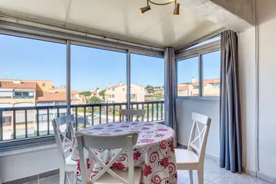 Image de Appartement 'T2 Mont St Martin' avec balcon