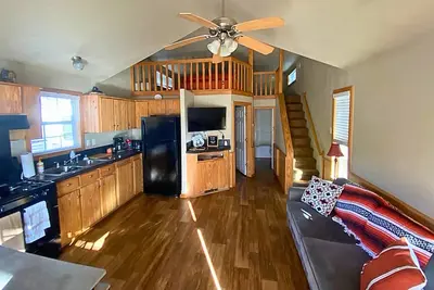 Image de Angelina Cabin: heated pool & hot tub, quiet & relaxing