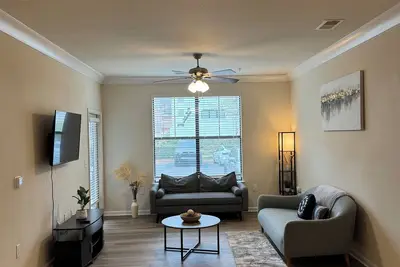 Image de Stylish King 2Bed\/Bath Uptown