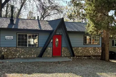 Image de Sunrise on Sunset - Cabin in Sugarloaf, Smart Tv, Deck, Fenced Yard, Bbq