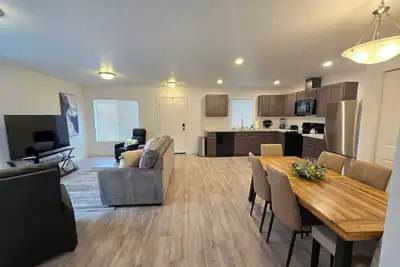 Image de Hill Base Modern