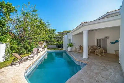 Image de 4br/3ba Villa: Pool, Beach Walk & Relax in the Jacuzzi