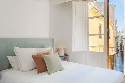 Image de Appartement central et lumineux avec balcons