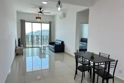 Image de 5mins to Penang airport. Charming 3-bedroom condo. WiFi in delightful Bayan Lepas