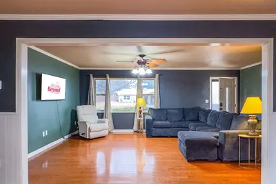 Image de The Spacious Avocado | 4 Bed, 2 Bath