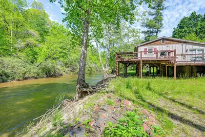 Image de Fish, Hike & Gem Mine: Riverfront Home in Franklin