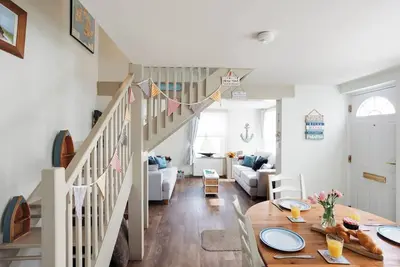 Image de Sleeps 4 - Dog Friendly Cottage - Heart of Cowes