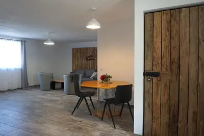 Image de Appartement \"2\" avec terrasse privée et Wi-Fi
