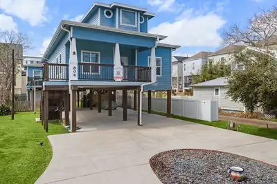 Image de Kemah Breeze - Walk to Kemah Boardwalk, restaurants and shops!