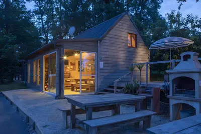 Image de Chalet intimiste à Biron avec piscine partagée