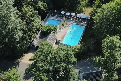 Image de Chalet intimiste avec piscine partagée adapté Pmr