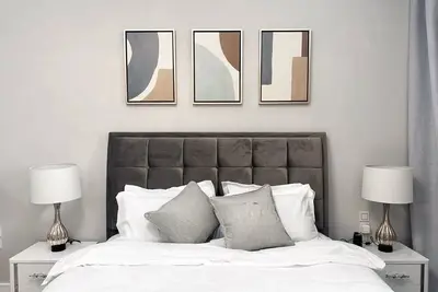 Image de Luxurious Two-Bedroom Apartment Near Airport