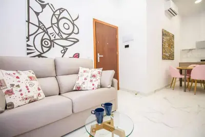 Image de The City Canvas: Chic Alicante Apt, for max 4 people