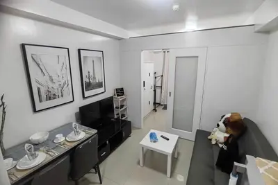 Image de A private Cozy 1-bedroom condo w/balcony facing Moa located in prime location