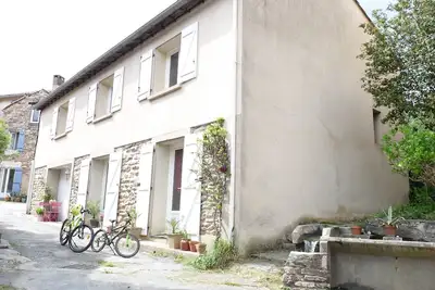 Image de Villa à Ardouane, au cœur du Parc Naturel Régional du Haut Languedoc, Voie Verte