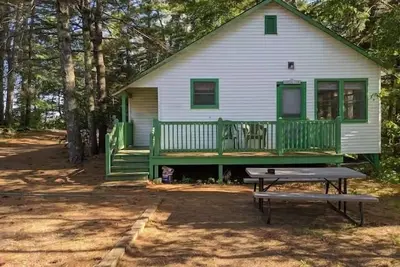 Image de Scenic Hideaway with Stunning Lake Views and Beach Access