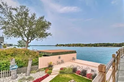 Image de Saint Clair River front Retreat With 6 Beds - Enjoy Fishing-Kayak-Relax