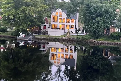 Image de The Answer - Charming, Unique, Tidal, Riverfront Escape - Kayaks, Ac Firepit