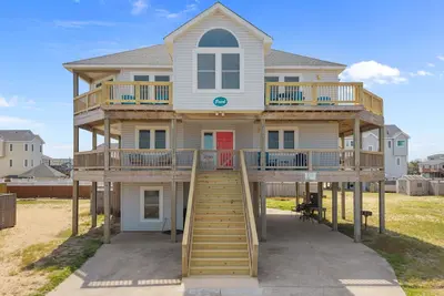 Image de Ocean Views, Sleeps 12, Walk to the beach, Excellent location
