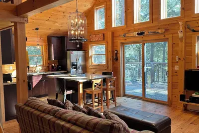 Image de Experience the beauty of Ontario’s cottage country on Horn Lake.