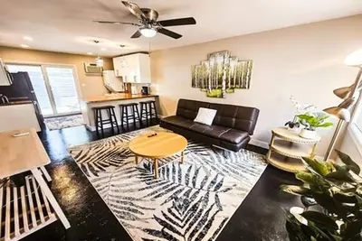 Image de Charming Charlotte Retreat