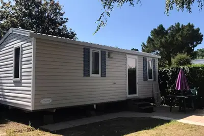 Image de Loisir Confort 2 ch. 4 pers. - 25m2 - terrasse parasol 4 personnes