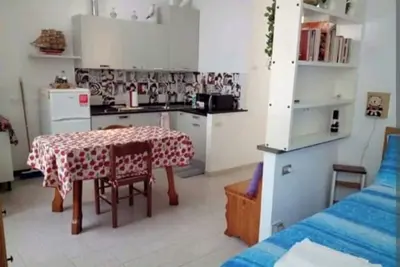 Image de appartamento in centro a 5 minuti dal mare e dalla stazione, adatto per trekking