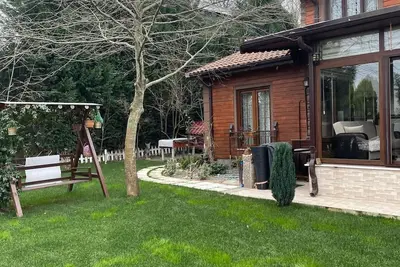Image de Charming 2-bedroom villa with hot water Pool, Ac, WiFi in peaceful Sapanca