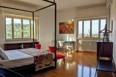 Image de Spacious Roman Retreat