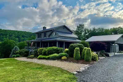 Image de Evergreen, mountain cabin 3mi south of Blowing Rock, Nc, views, creek, 56 acres.