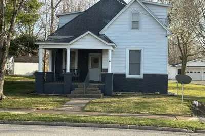 Remodeled 3-bedroom home in heart of Marion. Super Clean.