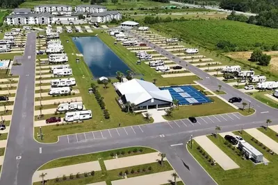 Image de Rv Lot 67 in Grand Riviera Resort in Foley, Al. Daily and long term available