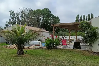 Image de Belle villa familiale avec piscine, grand jardin, au calme, proche de la mer
