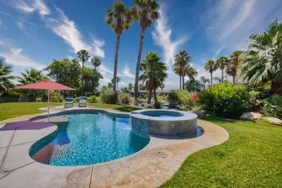 Image de Luxury Villa, vast tranquil yard. . . Walk to Stagecoach & Coachella!