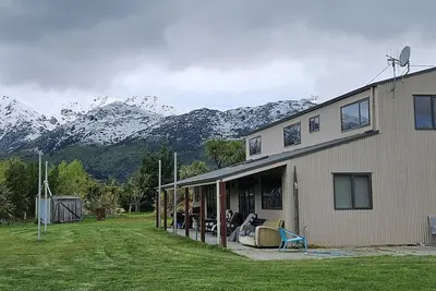 Image de Rural, idyllic, and 360 degree views! Spacious and only 15 minutes from Wanaka.
