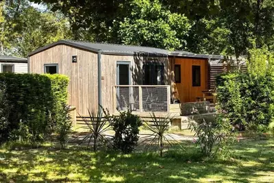 Image de Mobil-home | Ultimate | 3 Ch. | 6 pers. | Terrasse surélevée | A/C | Tv