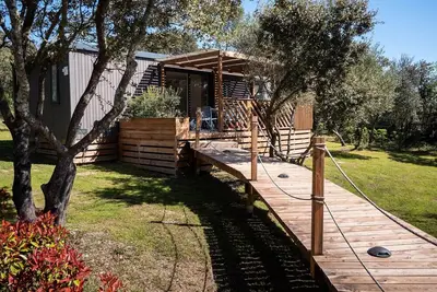 Image de Mobil-home | Ultimate | 3 Ch. | 6/8 pers. | Terrasse surélevée | A/C