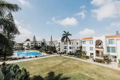 Image de Renovated in Feb 2025 - In the Hotel Zone with Lagoon Access