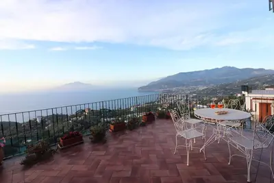 Image de Belvedere, panoramic house with sea view