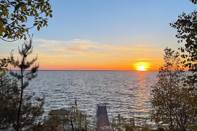 Image de Wilderness Lakefront Rustic Cabin on Lake Winnie outside of Deer River, Mn.
