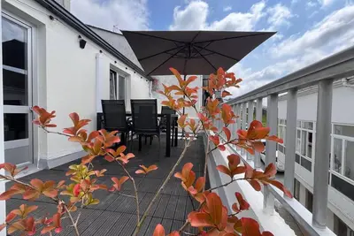 Image de Appartement 'Valdeflores' avec terrasse privée, balcon et climatisation