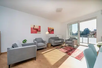 Image de Asia Home - Private Garage