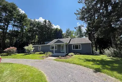 Image de Charming 3-bedroom house with Ac, WiFi in quaint Hillsdale