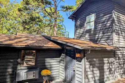 Image de Very Nice Retreat on 2 levels, Hot Tub, Outdoor Kitchen, Spacious