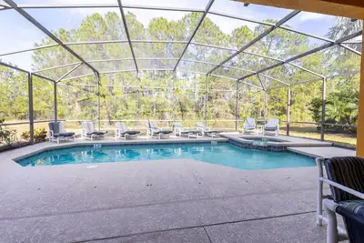 Image de Amazing 6-bedroom villa with private pool & no rear neighbors.