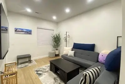 Image de Modern Mountain Escape | Cozy Retreat with Stunning Views