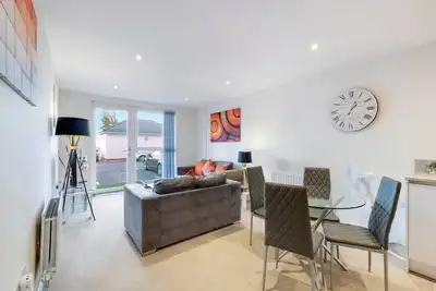 Image de Alder House Serviced Apartment Maidenhead by 360stays
