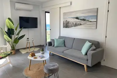Image de Appartement complètement renové à 50 m de la plage centre Calpe